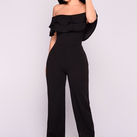 Fashion Nova Pants - 💗FashionNova Off Shoulder Ruffle Jumpsuit💗